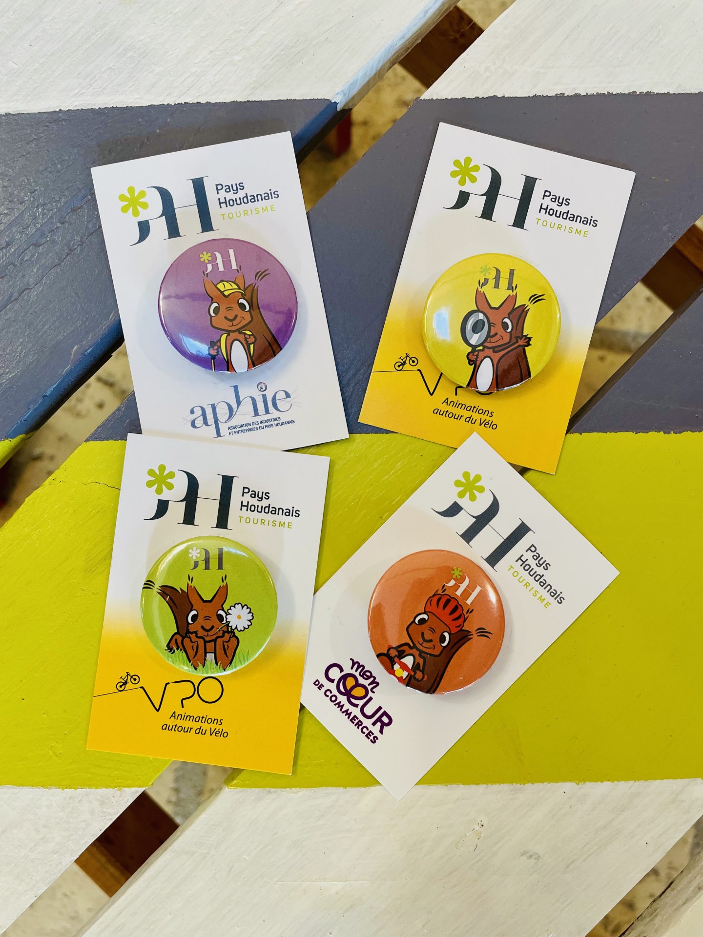 Badges Pirouette livrets-jeux